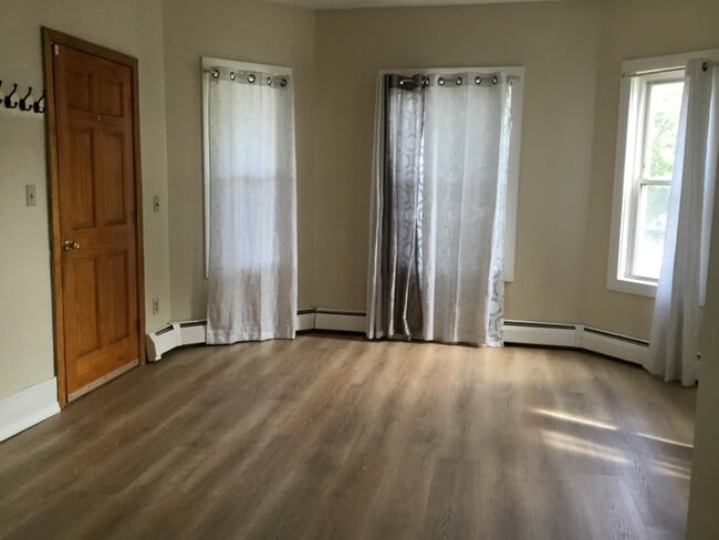 Photo - 863 Plymouth Ave Apartment