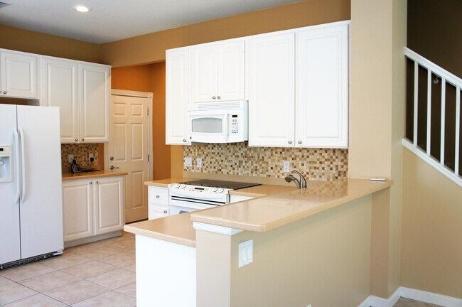 Building Photo - 1056 Pinewood Lake Ct