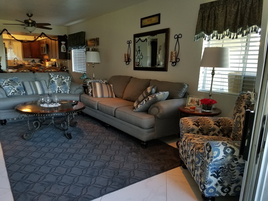 4050 E Cactus Rd, Phoenix, AZ 85032 Condo for Rent in Phoenix, AZ