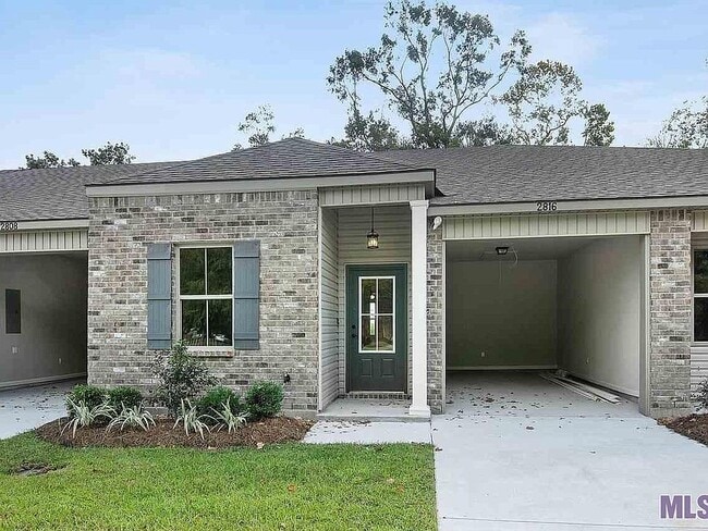 Building Photo - 2948 S Roth Ave