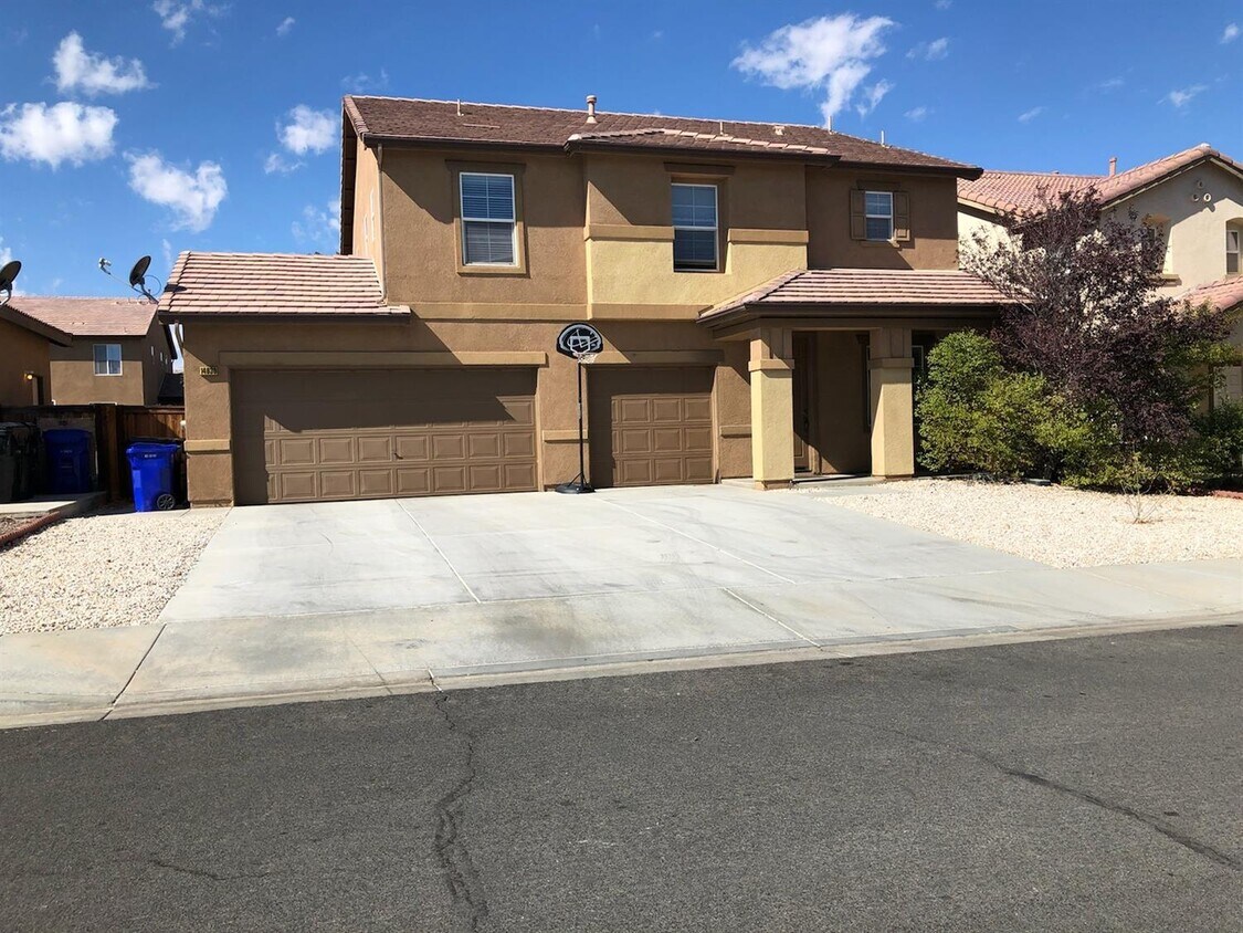 Foto principal - 14630 Equestrian Ct
