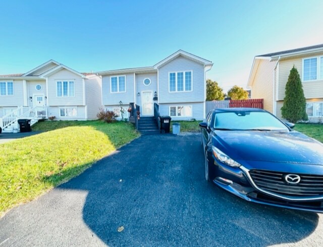 Photo du bâtiment - 11 Irish Loop St