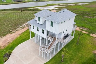 Building Photo - 18414 Indian Beach Ct