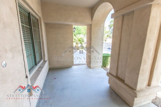 Building Photo - 1532 E Apollo Rd