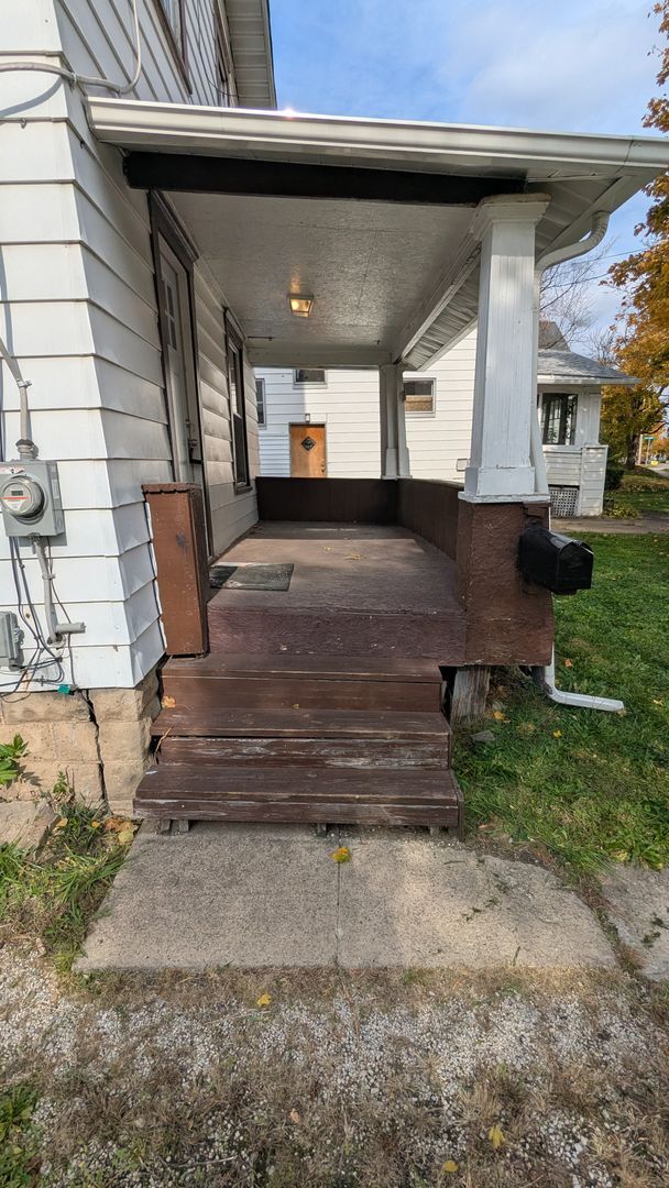 Building Photo - LEASING SPECIAL! Charming 3-Bedroom, 1-Bathroom Home in the Heart of Akron