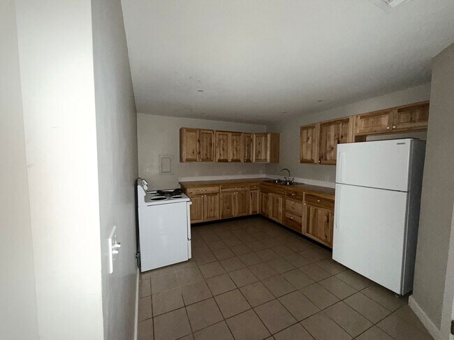 Foto del edificio - 300 Cedar St