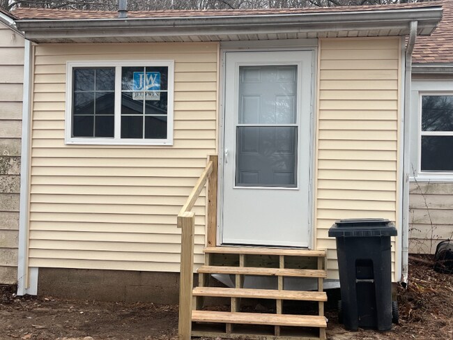 Foto del edificio - 106 Elmwood St