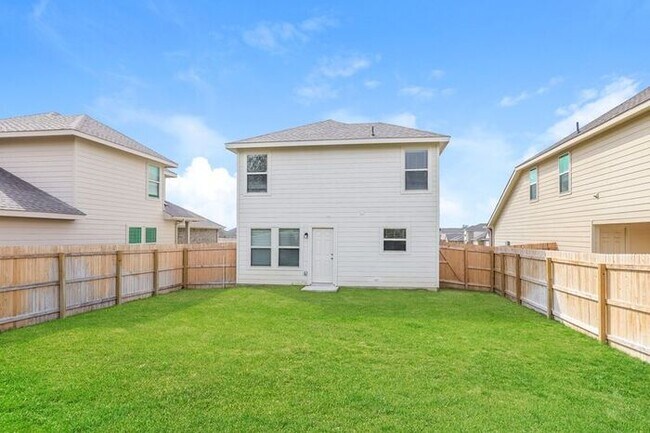 Building Photo - 3743 Somers Crest