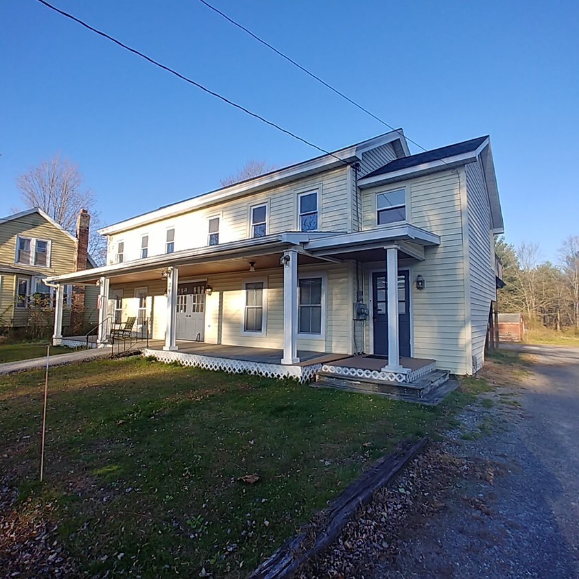 39 Main St, Ballston Lake, NY 12019 Apartment for Rent in Ballston