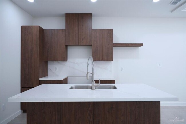Building Photo - 1301 Woodland Trails