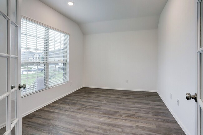 Building Photo - 5003 Viridian Forrest Dr