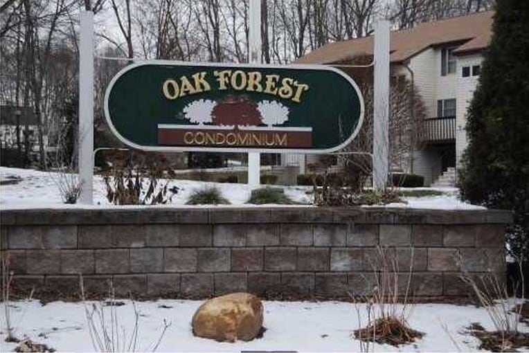 82 Oak Forest Dr, Manchester, CT 06042 Condo for Rent in Manchester