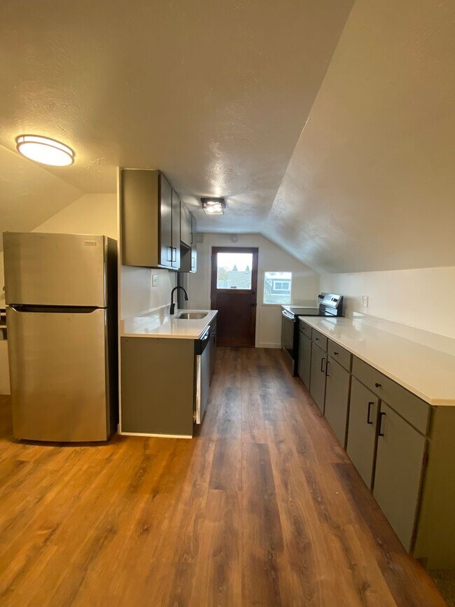 Building Photo - Illinois Duplex