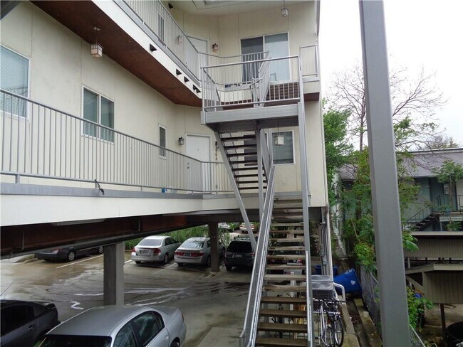 Foto del edificio - 210 E 32nd St