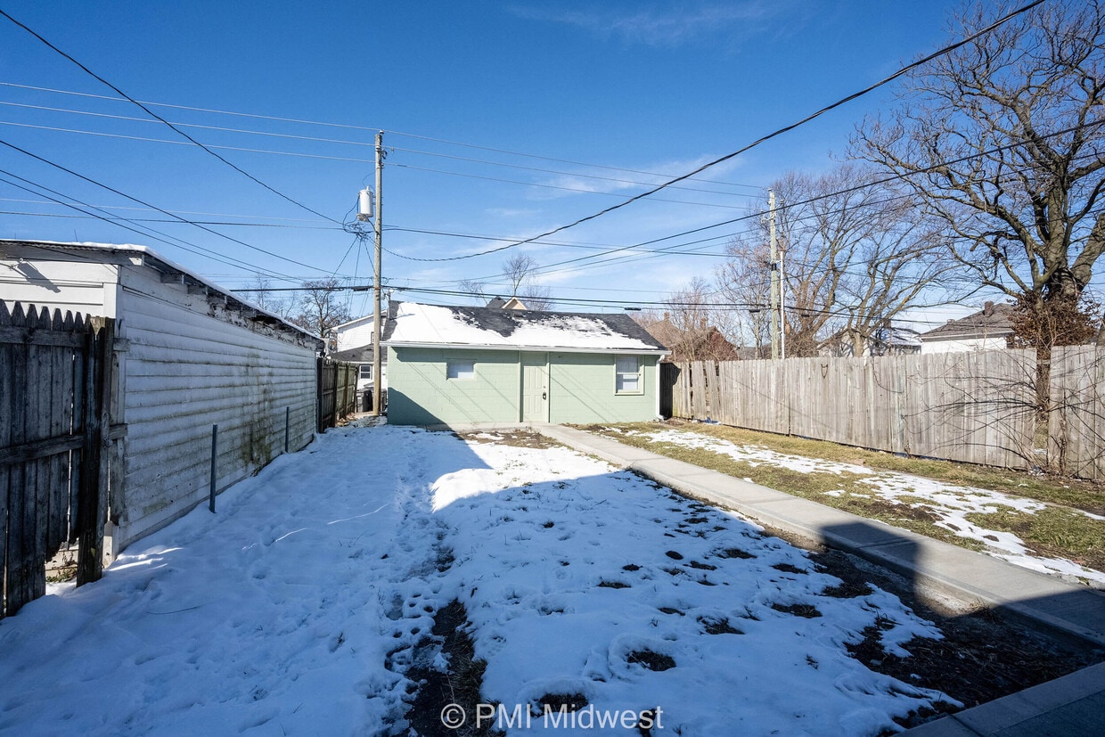 238 N Beville Ave Unit 1/2, Indianapolis, IN 46201 Condo for Rent in