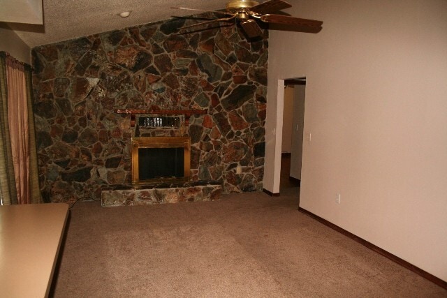 Building Photo - 3/2/2  POOL HOME LARGE CORNER LOT IN THE H...