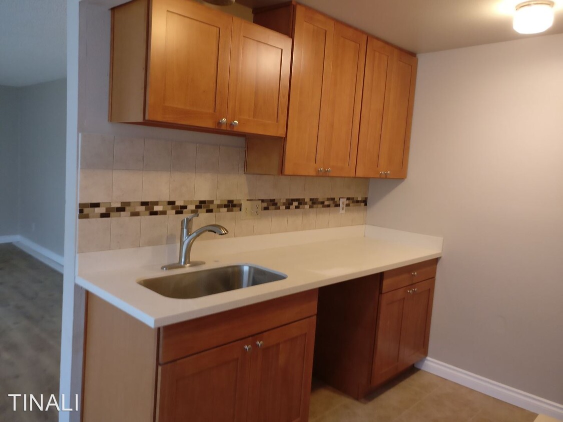 Foto principal - 1605 Maple Ln