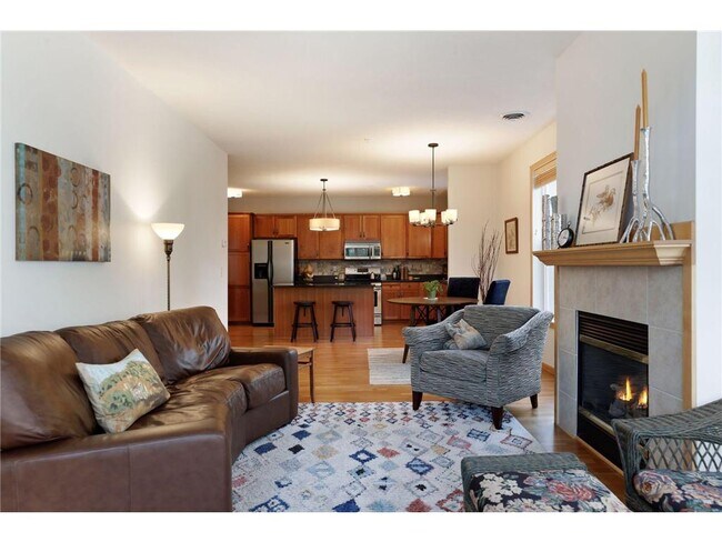 Foto del edificio - 301 Oak Grove St