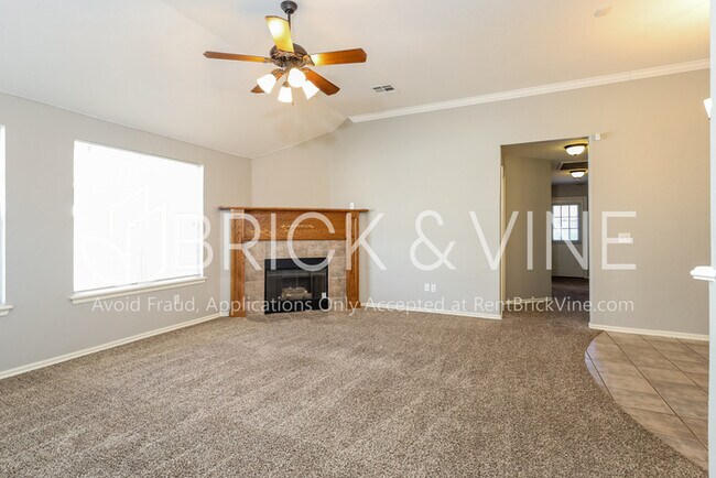 Building Photo - 4924 Sunny Ct