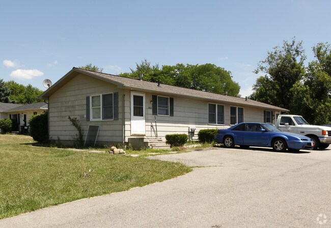 Building Photo - 3010-4200 Nevada Rd