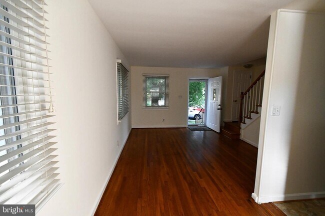 Building Photo - 41 Underwood Pl