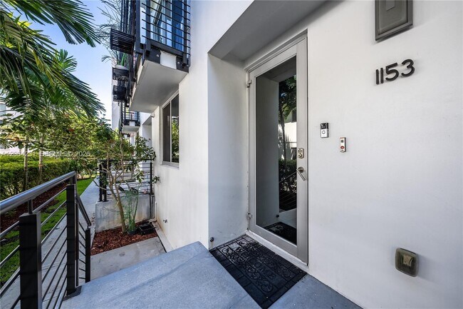 Foto del edificio - 1153 101st St
