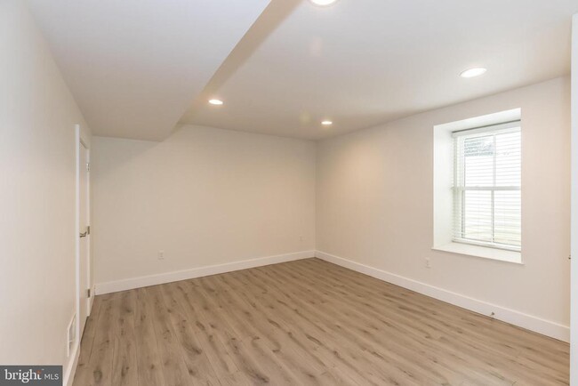 Building Photo - 229 N Whitford Rd