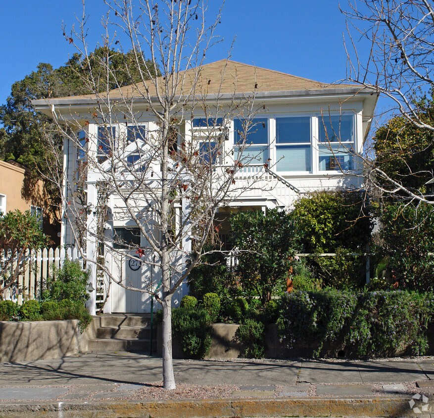 Foto del edificio - 27 Mountain View Ave