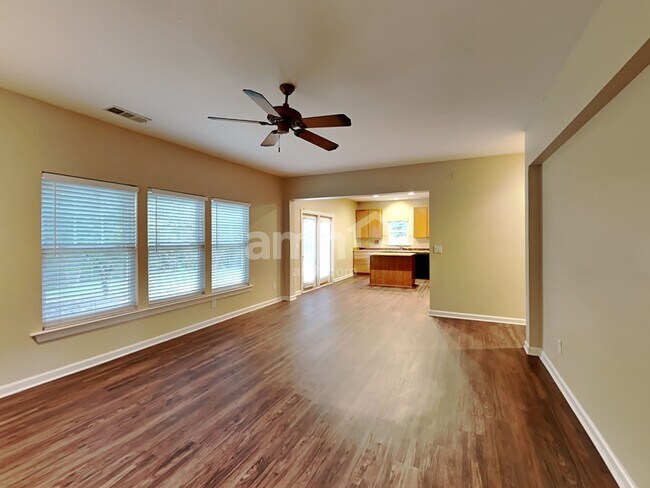 Foto del edificio - 7860 Keepsake Ln