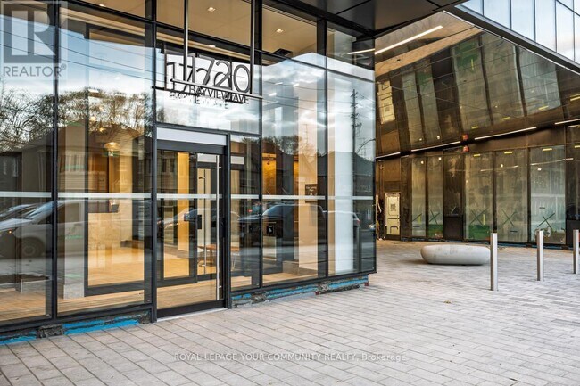 Photo du bâtiment - 1720 Bayview Ave