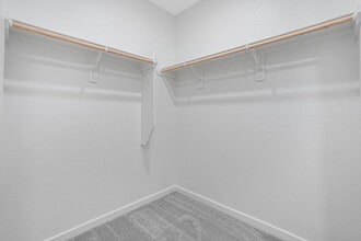 Building Photo - 9735 Bixby Crk Dr