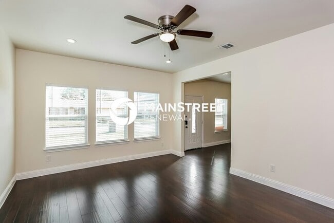 Building Photo - 4 Bedroom Pet-Friendly Home in Balch Springs, TX with Main Street Renewal