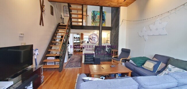 Foto del edificio - 111 Trowbridge St