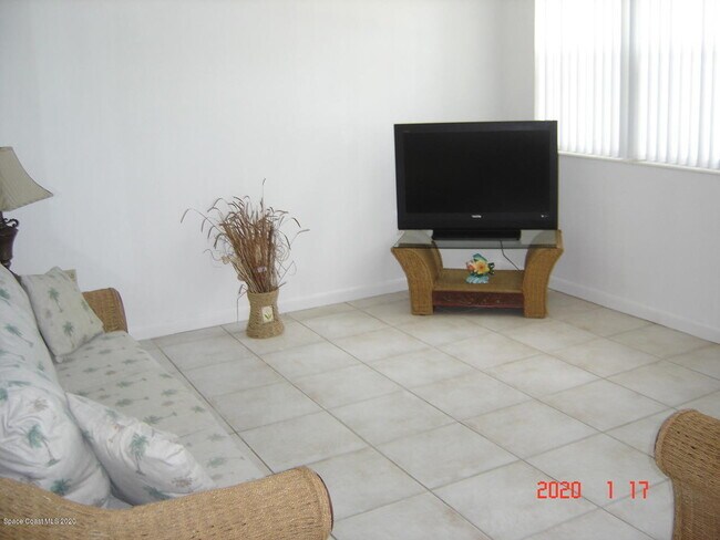 Foto del edificio - 8401 N Atlantic Ave
