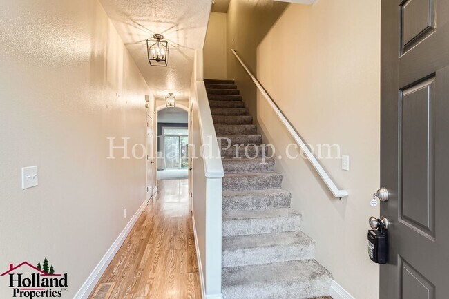Foto del edificio - ** New price! **  SHORT-TERM Lease Option ...