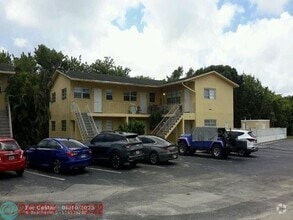 Building Photo - 460 Sunshine Dr