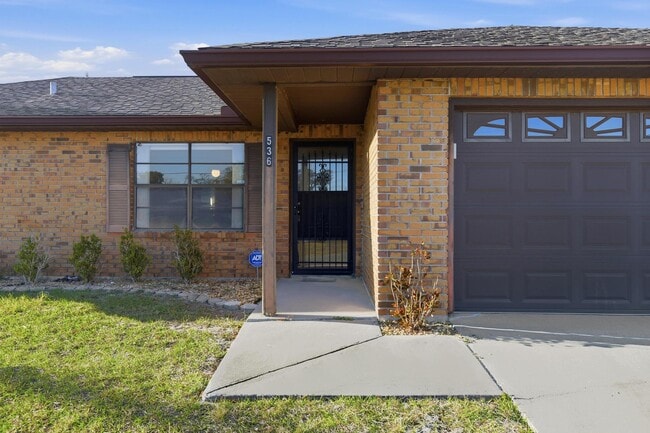 Building Photo - 536 Gaspar Ave