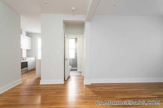 Foto del edificio - 18 Forest St