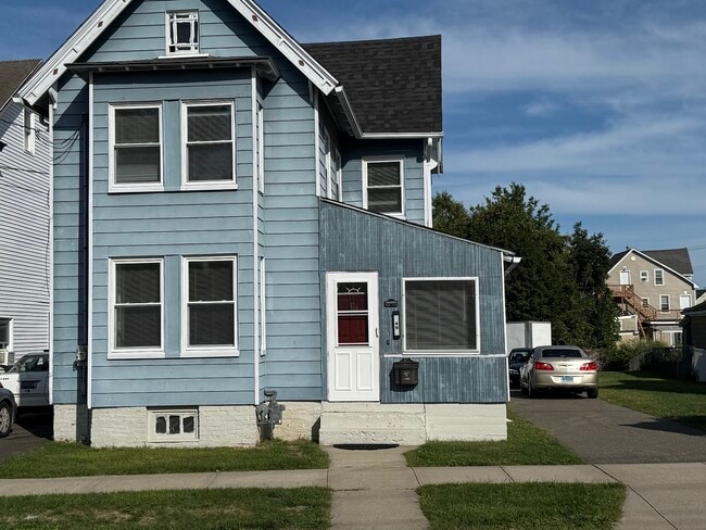Building Photo - 45 Saint Mary St