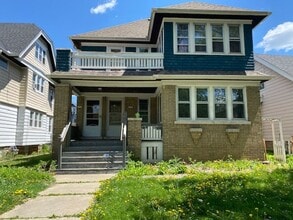 Building Photo - 2748 N 44th St