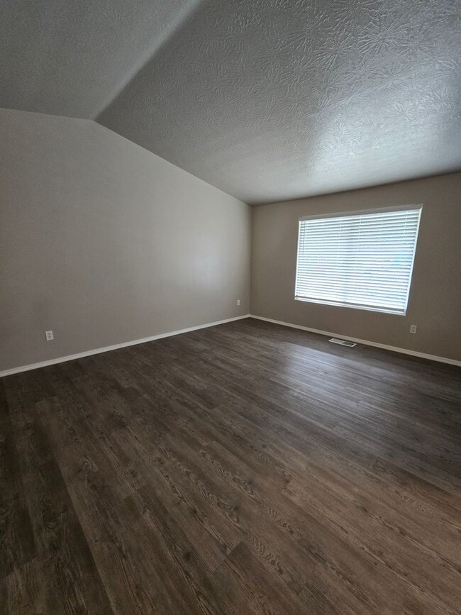 Foto del edificio - Pet Friendly, Single Level 3bed : 2bath Ho...