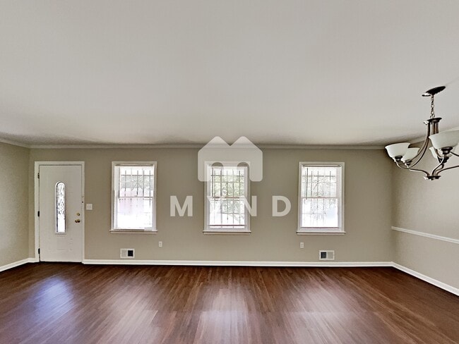 Building Photo - 2175 Surrey Trl
