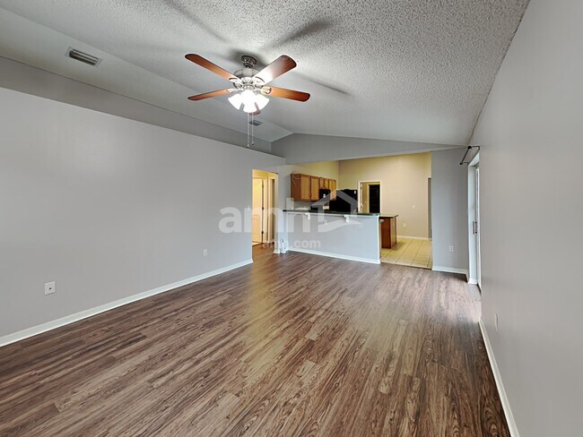 Foto del edificio - 1412 Old Millpond Rd