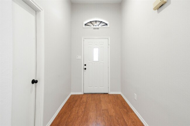 Building Photo - 7239 N Hearthstone Green Dr