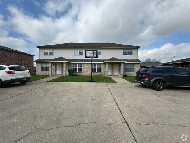 Building Photo - 1602 Aztec Trce