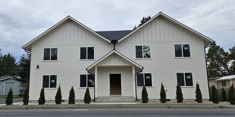 Primary Photo - 1803 Pacific Ave N