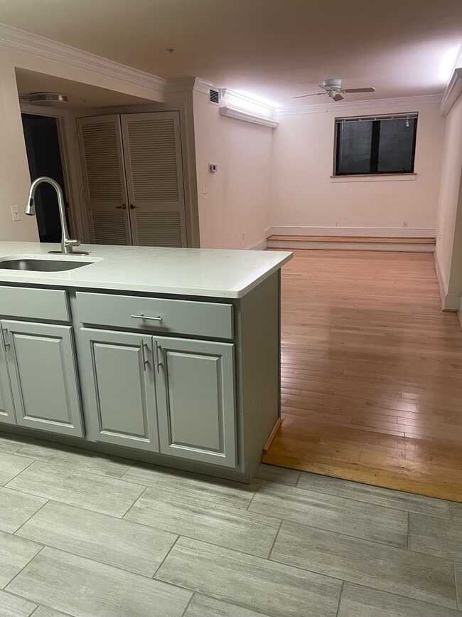 Building Photo - Warder Mansion