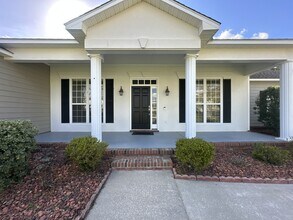 Building Photo - 3650 Victoria Dr