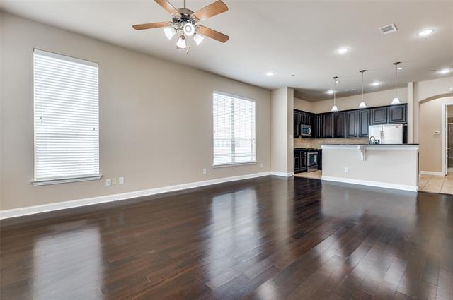 Building Photo - 607 Senda