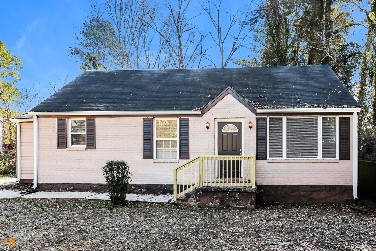 1981 Merle Cir, Decatur, GA 30032 House for Rent in Decatur, GA